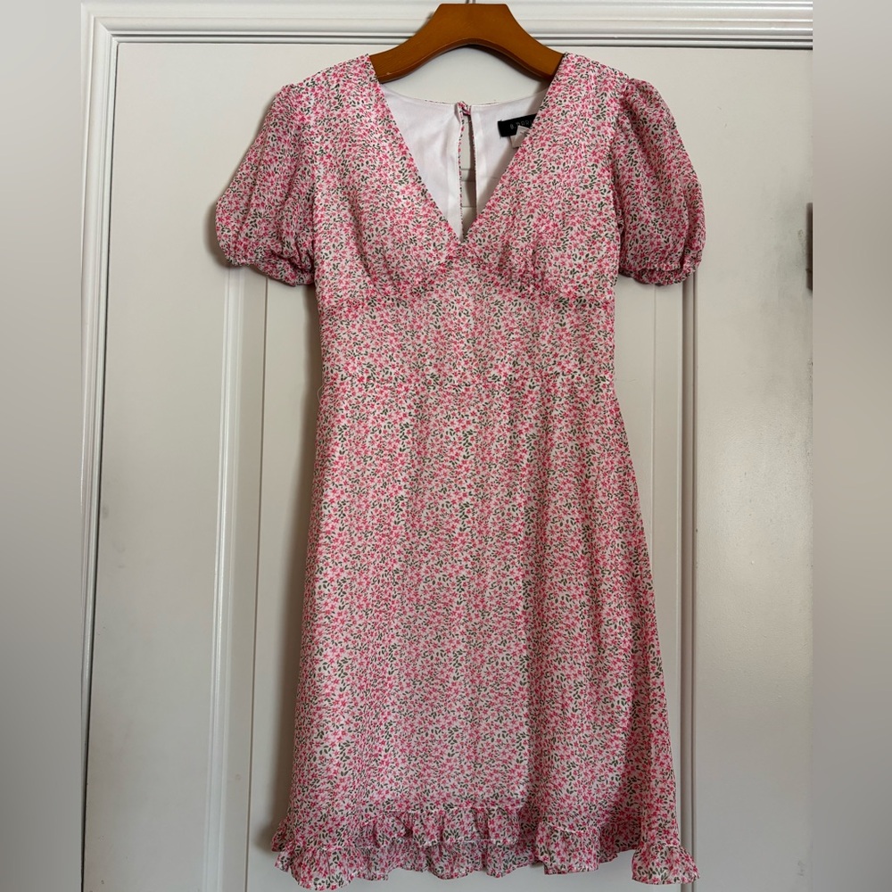 B DARLIN Floral Pink Dress. Size 1/2